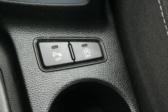 hyundai-i20-bensin-2018-big-17