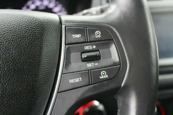 hyundai-i20-bensin-2018-big-12