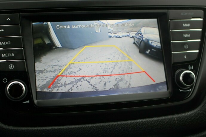 hyundai-i20-bensin-2018-big-14