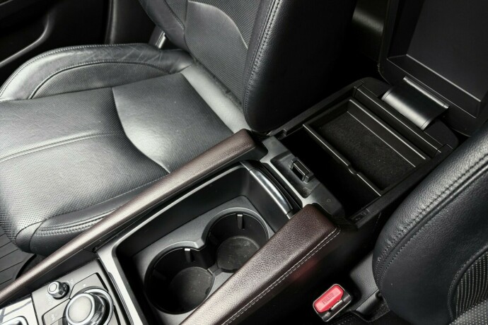 mazda-3-bensin-2019-big-22