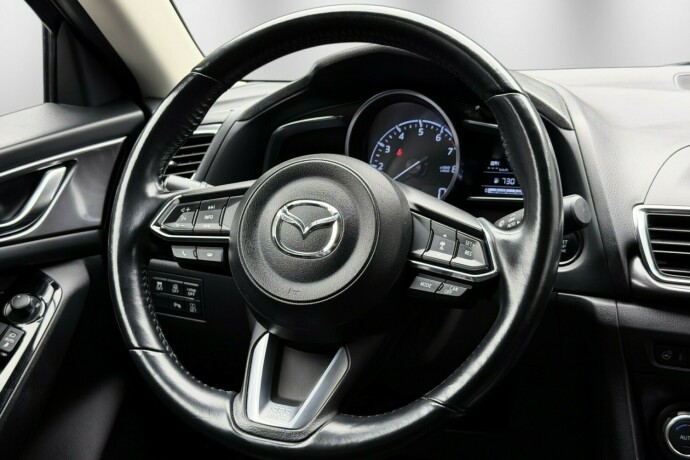 mazda-3-bensin-2019-big-13