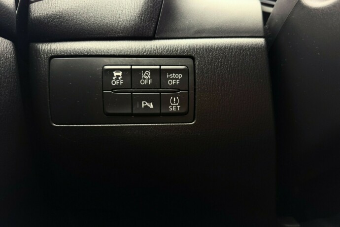 mazda-3-bensin-2019-big-25