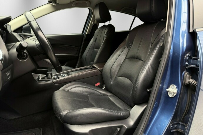 mazda-3-bensin-2019-big-10