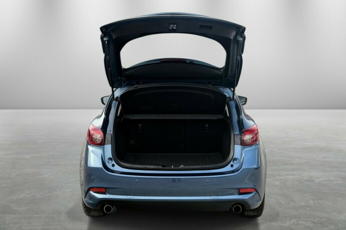 mazda-3-bensin-2019-big-9