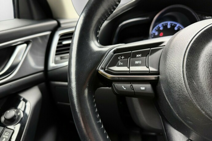 mazda-3-bensin-2019-big-14