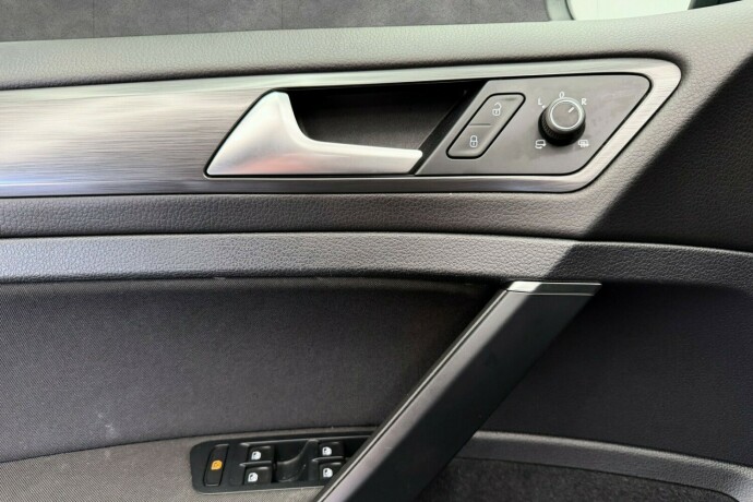 volkswagen-golf-elektrisitet-2018-big-14