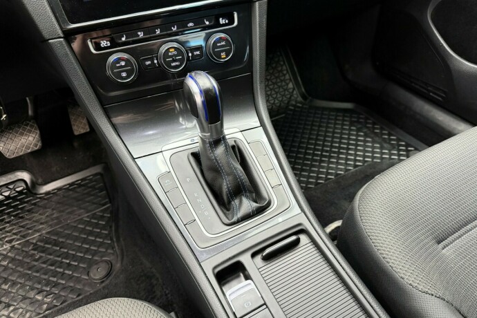 volkswagen-golf-elektrisitet-2018-big-17