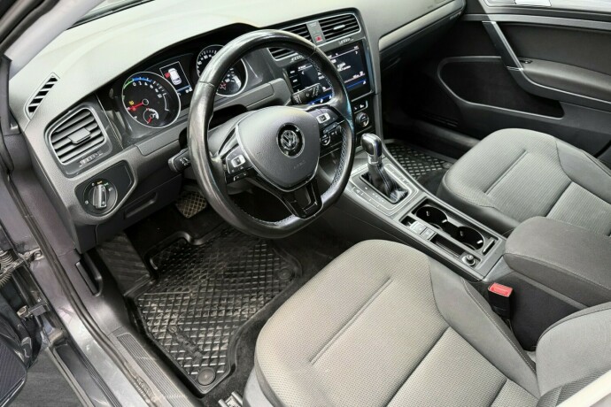 volkswagen-golf-elektrisitet-2018-big-9