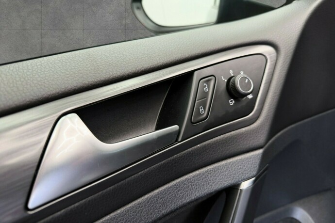 volkswagen-golf-elektrisitet-2018-big-15