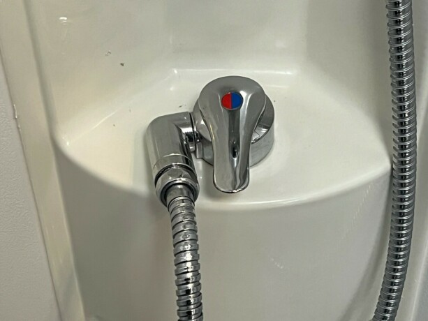 adria-sport-s-650-sf-lav-seng-bak-senkeseng-truma-6eh-tilstandsrapport-fuktgasstest-diesel-2013-big-62