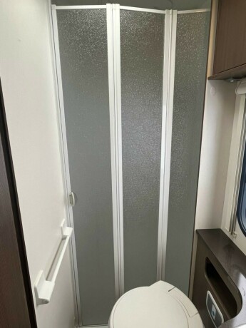 adria-sport-s-650-sf-lav-seng-bak-senkeseng-truma-6eh-tilstandsrapport-fuktgasstest-diesel-2013-big-59