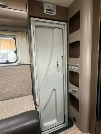 adria-sport-s-650-sf-lav-seng-bak-senkeseng-truma-6eh-tilstandsrapport-fuktgasstest-diesel-2013-big-34