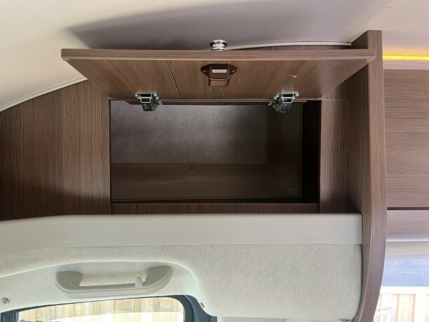 adria-sport-s-650-sf-lav-seng-bak-senkeseng-truma-6eh-tilstandsrapport-fuktgasstest-diesel-2013-big-27