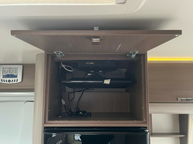 adria-sport-s-650-sf-lav-seng-bak-senkeseng-truma-6eh-tilstandsrapport-fuktgasstest-diesel-2013-big-49