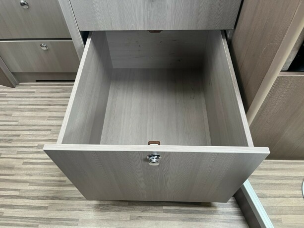 adria-sport-s-650-sf-lav-seng-bak-senkeseng-truma-6eh-tilstandsrapport-fuktgasstest-diesel-2013-big-47