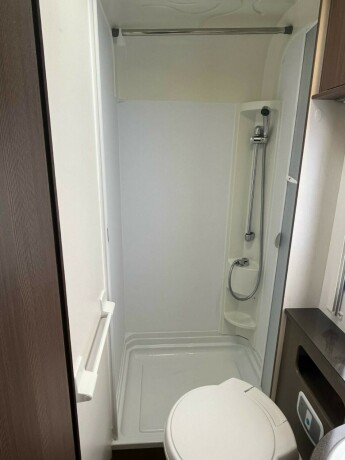 adria-sport-s-650-sf-lav-seng-bak-senkeseng-truma-6eh-tilstandsrapport-fuktgasstest-diesel-2013-big-58