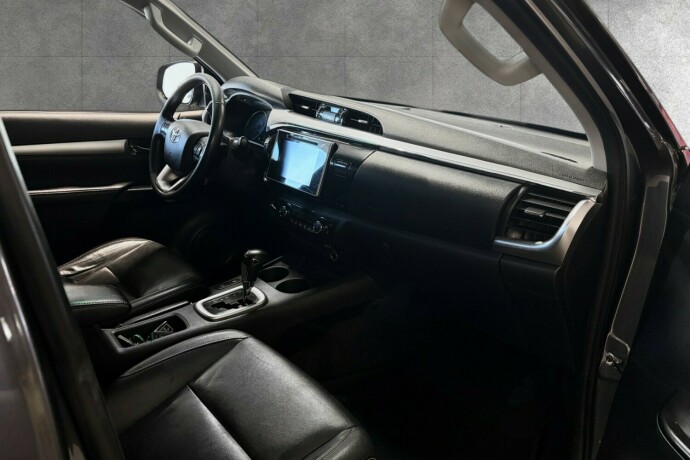 toyota-hilux-diesel-2020-big-13