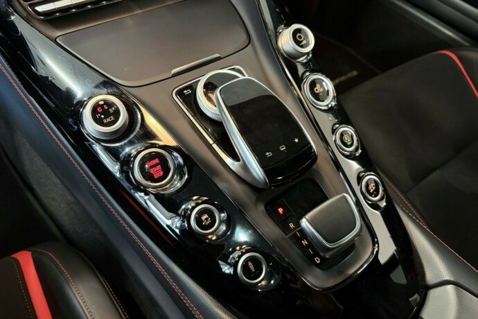 mercedes-benz-amg-gt-s-bensin-2015-big-22