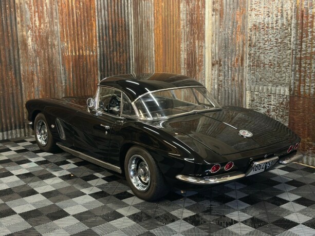 chevrolet-corvette-bensin-1962-big-25