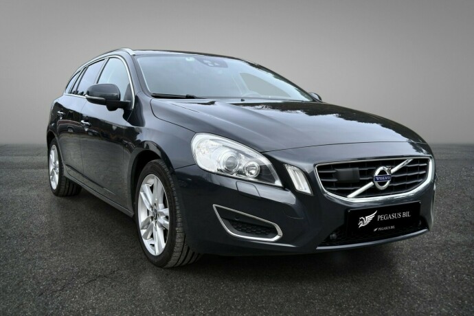 volvo-v60-diesel-2013-big-2