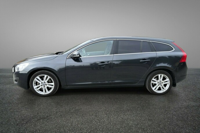 volvo-v60-diesel-2013-big-8