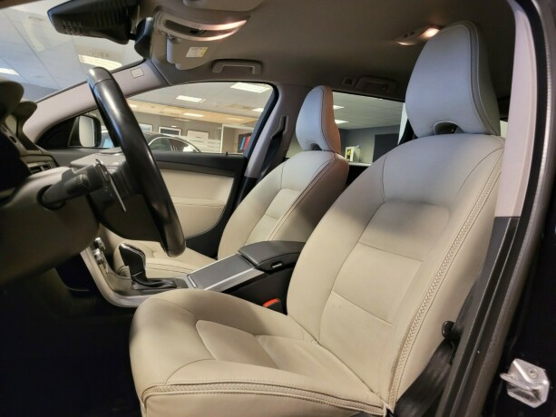 volvo-xc-70-diesel-2016-big-21