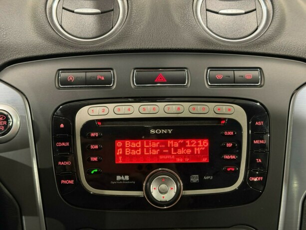 ford-mondeo-diesel-2014-big-17