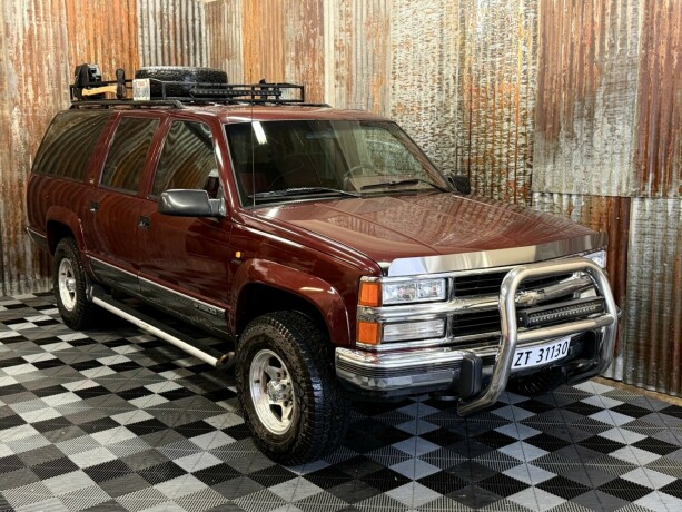 chevrolet-suburban-bensin-1994-big-1