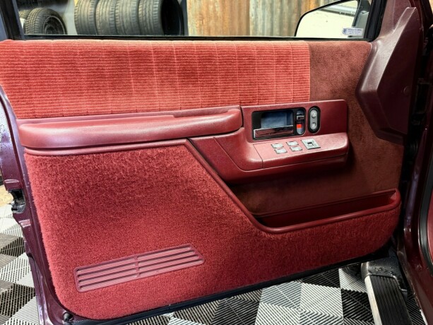 chevrolet-suburban-bensin-1994-big-26