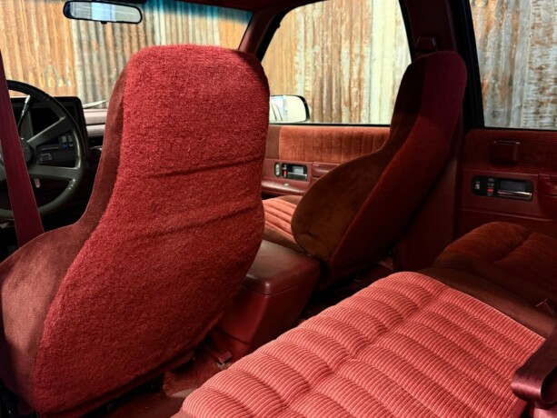 chevrolet-suburban-bensin-1994-big-44