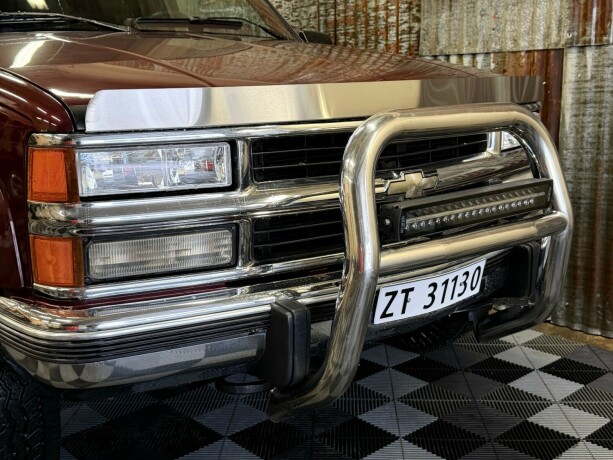 chevrolet-suburban-bensin-1994-big-11