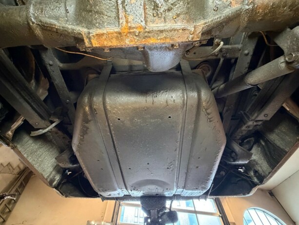 chevrolet-suburban-bensin-1994-big-54