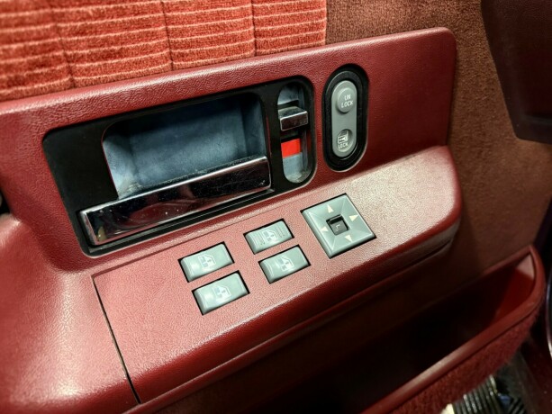 chevrolet-suburban-bensin-1994-big-27