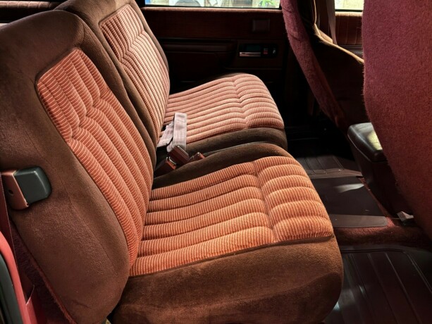 chevrolet-suburban-bensin-1994-big-40