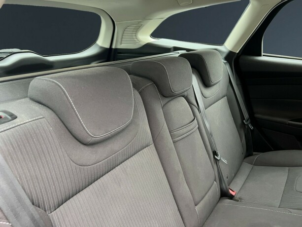 ford-focus-diesel-2011-big-12