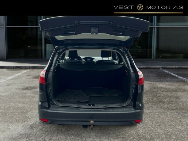 ford-focus-diesel-2011-big-6