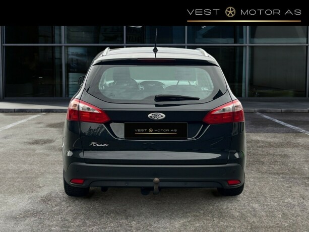 ford-focus-diesel-2011-big-5