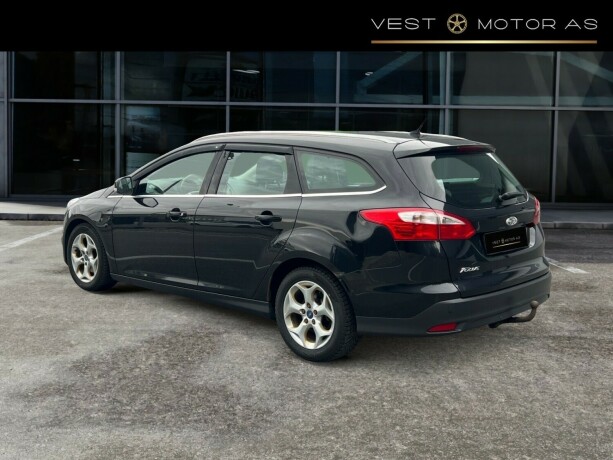 ford-focus-diesel-2011-big-4