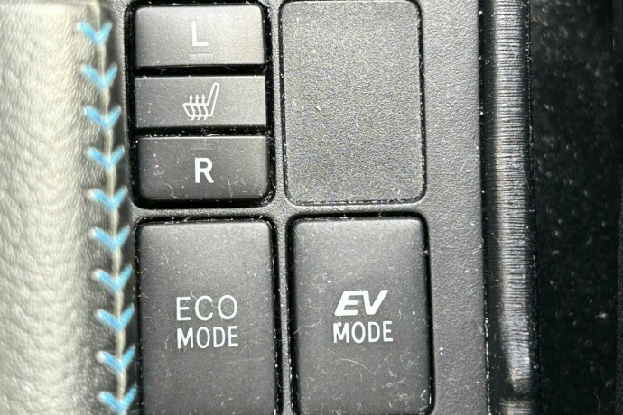 toyota-yaris-bensin-2013-big-15