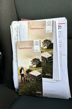 toyota-yaris-bensin-2013-big-16