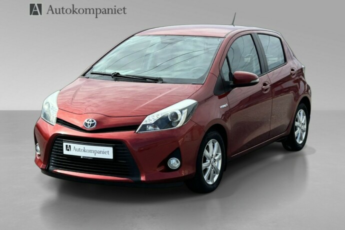 toyota-yaris-bensin-2013-big-1