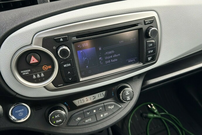 toyota-yaris-bensin-2013-big-12