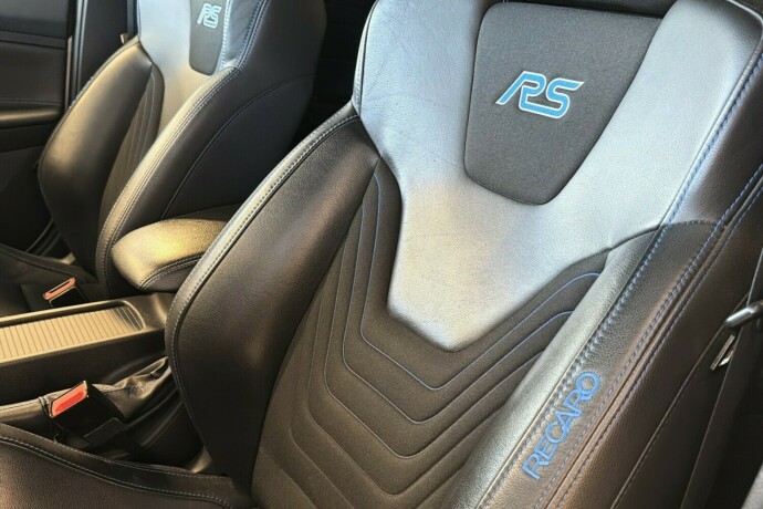 ford-focus-bensin-2017-big-10