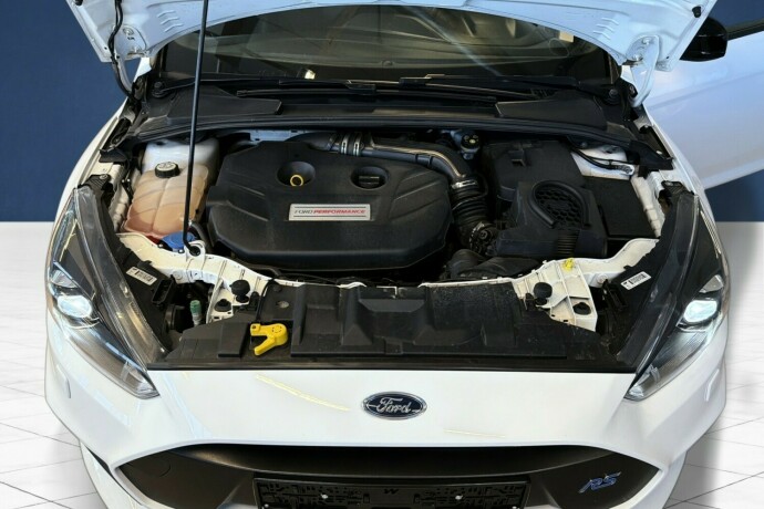 ford-focus-bensin-2017-big-18