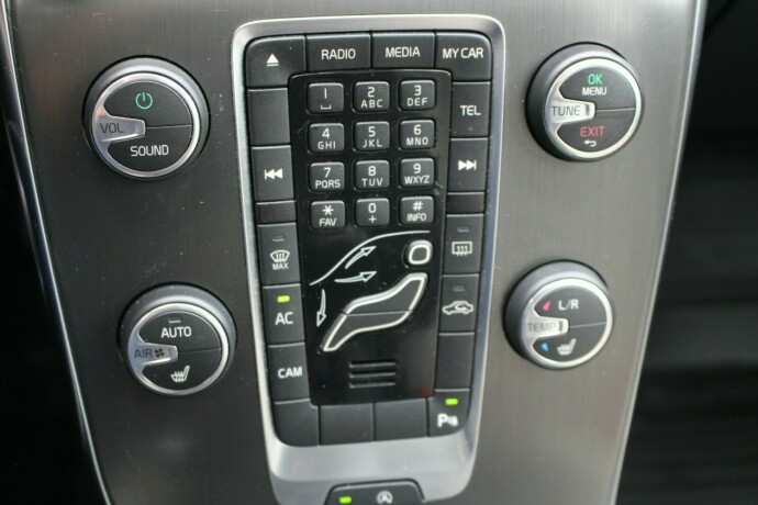 volvo-v40-diesel-2014-big-14