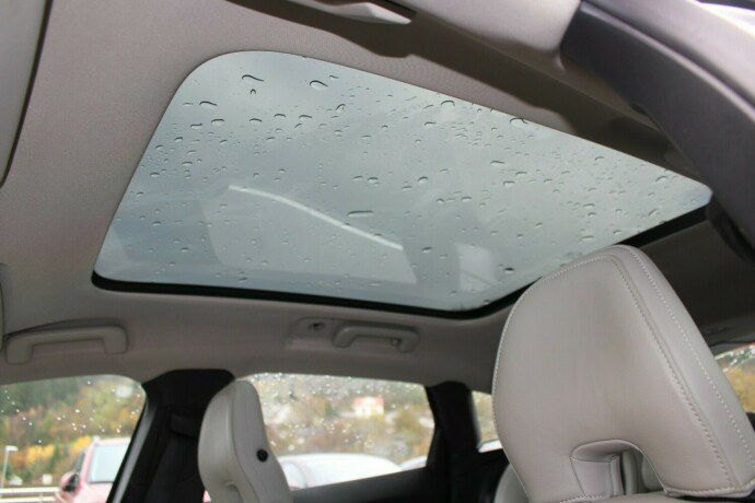 volvo-v40-diesel-2014-big-7