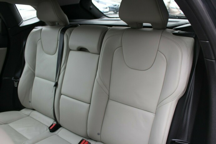 volvo-v40-diesel-2014-big-5