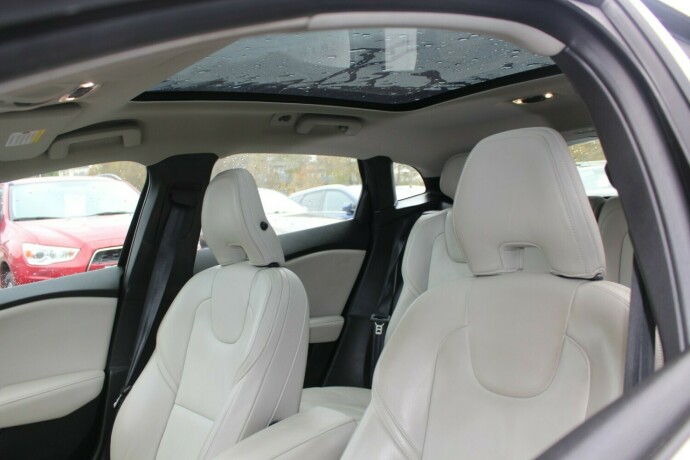 volvo-v40-diesel-2014-big-6