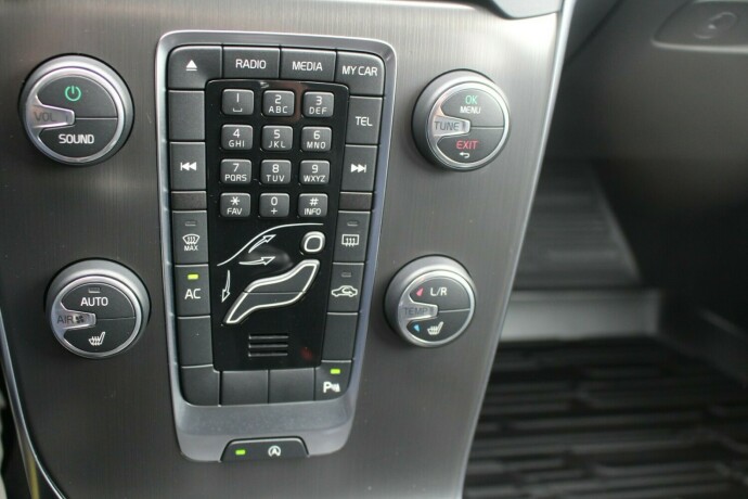 volvo-v40-diesel-2014-big-13