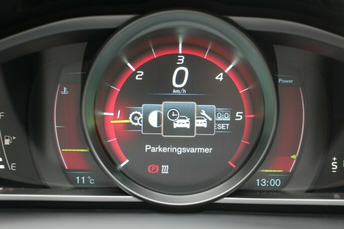 volvo-v40-diesel-2014-big-8